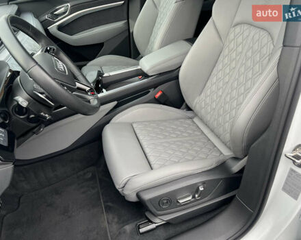 Білий Ауді E-Tron, об'ємом двигуна 0 л та пробігом 48 тис. км за 48798 $, фото 30 на Automoto.ua