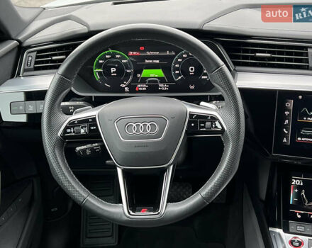 Білий Ауді E-Tron, об'ємом двигуна 0 л та пробігом 48 тис. км за 48798 $, фото 55 на Automoto.ua