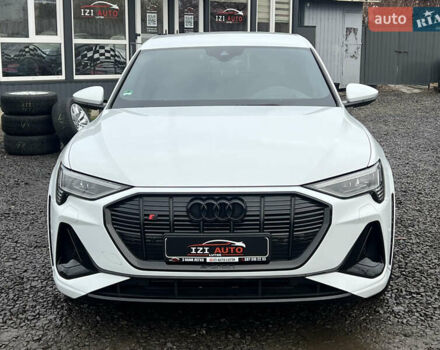 Білий Ауді E-Tron, об'ємом двигуна 0 л та пробігом 48 тис. км за 48798 $, фото 2 на Automoto.ua