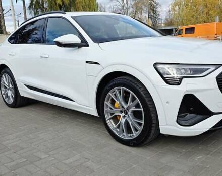 Белый Ауди E-Tron, объемом двигателя 0 л и пробегом 110 тыс. км за 37700 $, фото 9 на Automoto.ua