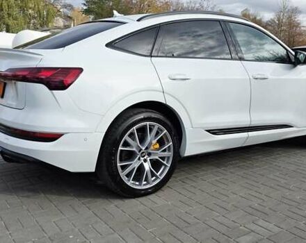 Белый Ауди E-Tron, объемом двигателя 0 л и пробегом 110 тыс. км за 37700 $, фото 15 на Automoto.ua