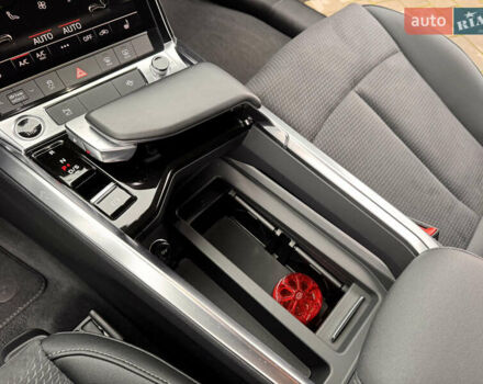 Белый Ауди E-Tron, объемом двигателя 0 л и пробегом 27 тыс. км за 38800 $, фото 32 на Automoto.ua