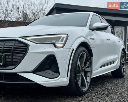 Білий Ауді E-Tron, об'ємом двигуна 0 л та пробігом 48 тис. км за 48798 $, фото 10 на Automoto.ua