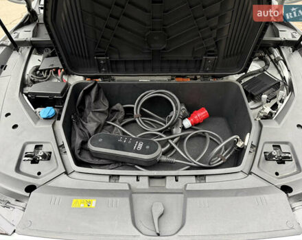 Белый Ауди E-Tron, объемом двигателя 0 л и пробегом 38 тыс. км за 38200 $, фото 33 на Automoto.ua