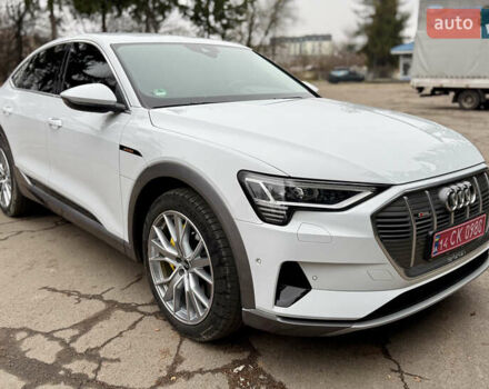 Белый Ауди E-Tron, объемом двигателя 0 л и пробегом 38 тыс. км за 38200 $, фото 3 на Automoto.ua