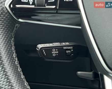 Білий Ауді E-Tron, об'ємом двигуна 0 л та пробігом 48 тис. км за 48798 $, фото 59 на Automoto.ua