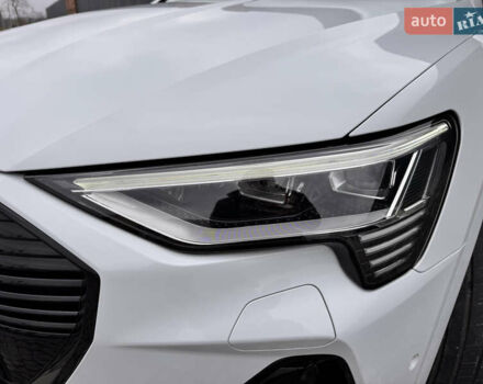 Белый Ауди E-Tron, объемом двигателя 0 л и пробегом 27 тыс. км за 38800 $, фото 16 на Automoto.ua
