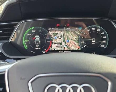 Белый Ауди E-Tron, объемом двигателя 0 л и пробегом 110 тыс. км за 37700 $, фото 58 на Automoto.ua