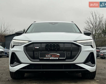 Белый Ауди E-Tron, объемом двигателя 0 л и пробегом 41 тыс. км за 41325 $, фото 1 на Automoto.ua