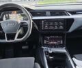 Белый Ауди E-Tron, объемом двигателя 0 л и пробегом 110 тыс. км за 37700 $, фото 62 на Automoto.ua