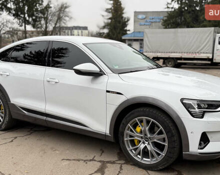 Белый Ауди E-Tron, объемом двигателя 0 л и пробегом 38 тыс. км за 38200 $, фото 5 на Automoto.ua