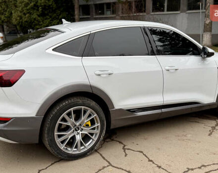 Белый Ауди E-Tron, объемом двигателя 0 л и пробегом 38 тыс. км за 38200 $, фото 7 на Automoto.ua