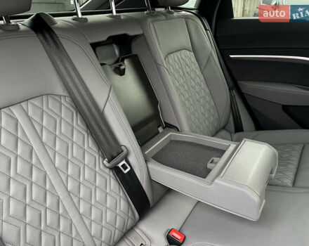 Білий Ауді E-Tron, об'ємом двигуна 0 л та пробігом 48 тис. км за 48798 $, фото 44 на Automoto.ua