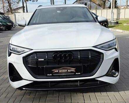 Белый Ауди E-Tron, объемом двигателя 0 л и пробегом 110 тыс. км за 37700 $, фото 47 на Automoto.ua