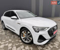 Белый Ауди E-Tron, объемом двигателя 0 л и пробегом 27 тыс. км за 38800 $, фото 1 на Automoto.ua