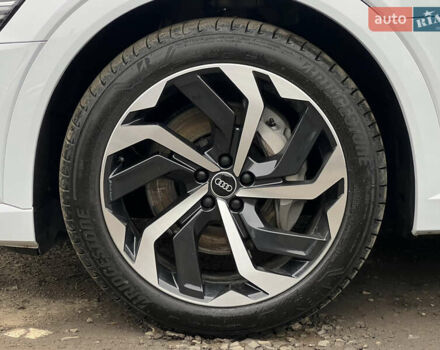 Белый Ауди E-Tron, объемом двигателя 0 л и пробегом 41 тыс. км за 41325 $, фото 19 на Automoto.ua