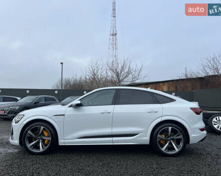 Білий Ауді E-Tron, об'ємом двигуна 0 л та пробігом 48 тис. км за 48798 $, фото 4 на Automoto.ua
