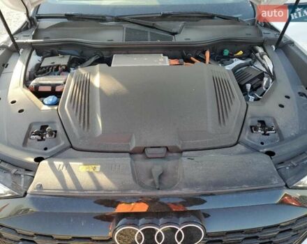 Белый Ауди E-Tron, объемом двигателя 0 л и пробегом 26 тыс. км за 25400 $, фото 11 на Automoto.ua