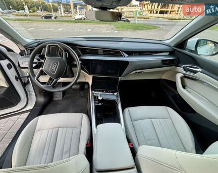 Белый Ауди E-Tron, объемом двигателя 0 л и пробегом 17 тыс. км за 47500 $, фото 10 на Automoto.ua