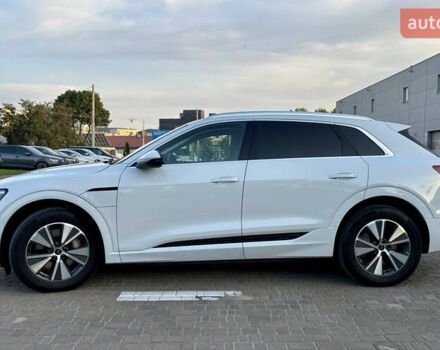 Белый Ауди E-Tron, объемом двигателя 0 л и пробегом 17 тыс. км за 47500 $, фото 3 на Automoto.ua