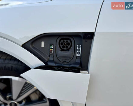 Белый Ауди E-Tron, объемом двигателя 0 л и пробегом 17 тыс. км за 47500 $, фото 16 на Automoto.ua