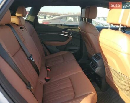 Белый Ауди E-Tron, объемом двигателя 0 л и пробегом 26 тыс. км за 25400 $, фото 10 на Automoto.ua