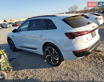 Белый Ауди E-Tron, объемом двигателя 0 л и пробегом 26 тыс. км за 25400 $, фото 1 на Automoto.ua