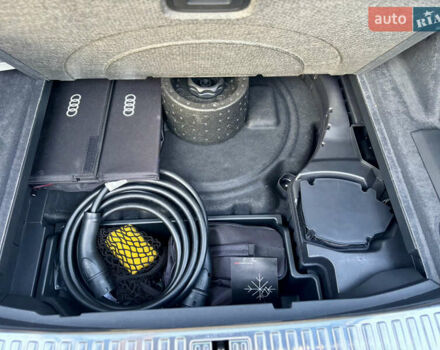 Белый Ауди E-Tron, объемом двигателя 0 л и пробегом 17 тыс. км за 47500 $, фото 22 на Automoto.ua