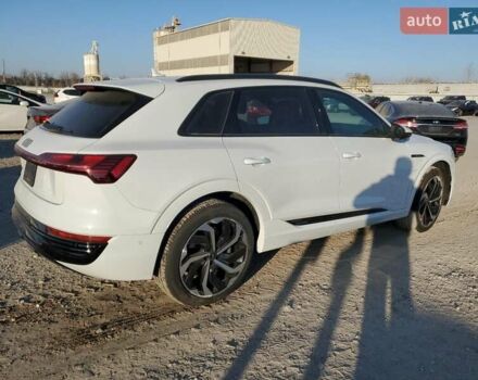 Белый Ауди E-Tron, объемом двигателя 0 л и пробегом 26 тыс. км за 25400 $, фото 2 на Automoto.ua