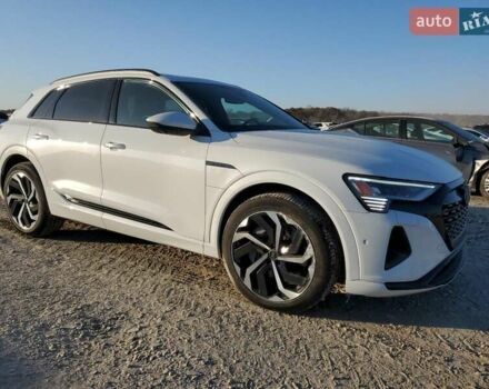 Белый Ауди E-Tron, объемом двигателя 0 л и пробегом 26 тыс. км за 25400 $, фото 3 на Automoto.ua