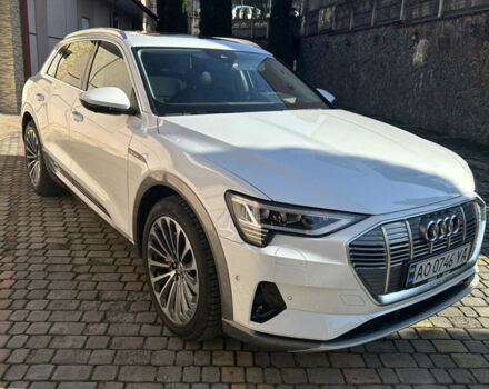 Белый Ауди E-Tron, объемом двигателя 0 л и пробегом 81 тыс. км за 29000 $, фото 1 на Automoto.ua