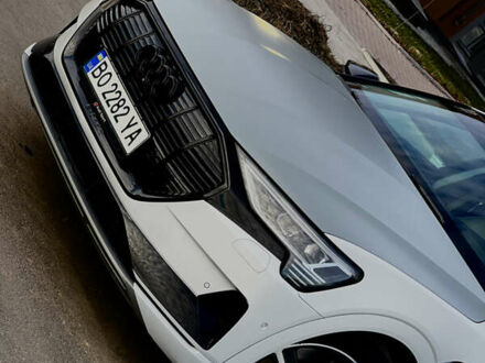 Белый Ауди E-Tron, объемом двигателя 0 л и пробегом 122 тыс. км за 31999 $, фото 1 на Automoto.ua