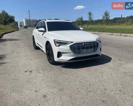 Белый Ауди E-Tron, объемом двигателя 0 л и пробегом 59 тыс. км за 30500 $, фото 1 на Automoto.ua