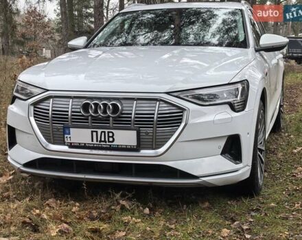 Білий Ауді E-Tron, об'ємом двигуна 0 л та пробігом 85 тис. км за 33300 $, фото 1 на Automoto.ua