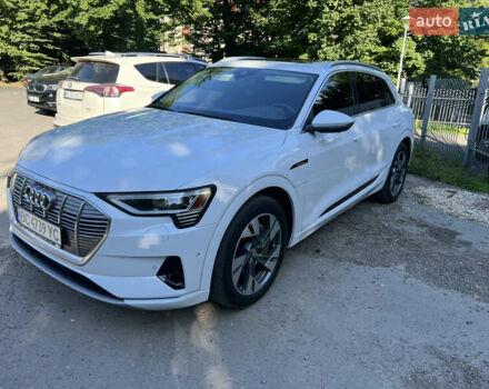 Білий Ауді E-Tron, об'ємом двигуна 0 л та пробігом 130 тис. км за 31900 $, фото 1 на Automoto.ua
