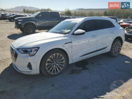 Белый Ауди E-Tron, объемом двигателя 0 л и пробегом 50 тыс. км за 19900 $, фото 1 на Automoto.ua