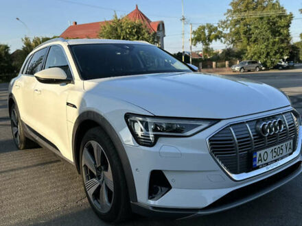 Ауди E-Tron 2019 в Ужгороде на Automoto.ua Белый Ауди E-Tron, объемом двигателя 0 л и пробегом 130 тыс. км за 25000 $, фото 1 на Automoto.ua