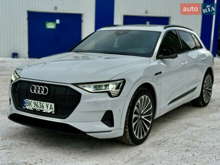 Білий Ауді E-Tron, об'ємом двигуна 0 л та пробігом 86 тис. км за 33000 $, фото 1 на Automoto.ua