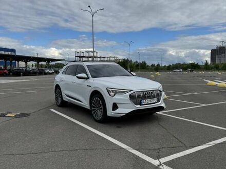 Ауди E-Tron 2019 в Киеве на Automoto.ua Белый Ауди E-Tron, объемом двигателя 0 л и пробегом 112 тыс. км за 31800 $, фото 1 на Automoto.ua