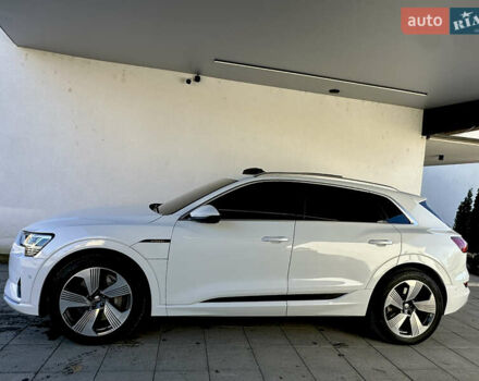 Белый Ауди E-Tron, объемом двигателя 0 л и пробегом 84 тыс. км за 29500 $, фото 1 на Automoto.ua