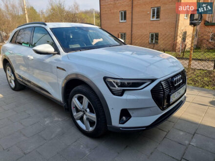Білий Ауді E-Tron, об'ємом двигуна 0 л та пробігом 184 тис. км за 34400 $, фото 1 на Automoto.ua