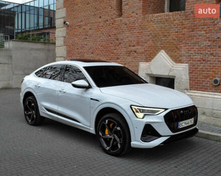 Білий Ауді E-Tron, об'ємом двигуна 0 л та пробігом 70 тис. км за 37000 $, фото 1 на Automoto.ua