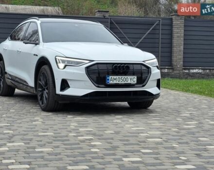 Белый Ауди E-Tron, объемом двигателя 0 л и пробегом 91 тыс. км за 32777 $, фото 1 на Automoto.ua