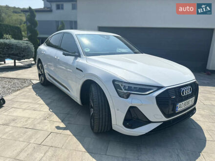 Ауди E-Tron 2020 в Береговом на Automoto.ua Белый Ауди E-Tron, объемом двигателя 0 л и пробегом 99 тыс. км за 35999 $, фото 1 на Automoto.ua