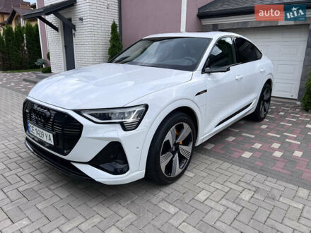 Белый Ауди E-Tron, объемом двигателя 0 л и пробегом 150 тыс. км за 35700 $, фото 1 на Automoto.ua