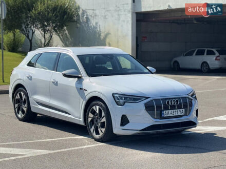 Ауди E-Tron 2020 в Киеве на Automoto.ua Белый Ауди E-Tron, объемом двигателя 0 л и пробегом 54 тыс. км за 31900 $, фото 1 на Automoto.ua
