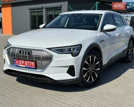 Белый Ауди E-Tron, объемом двигателя 0 л и пробегом 181 тыс. км за 21785 $, фото 1 на Automoto.ua