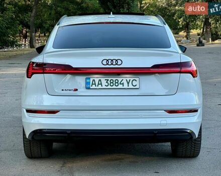 Белый Ауди E-Tron, объемом двигателя 0 л и пробегом 296 тыс. км за 25000 $, фото 1 на Automoto.ua