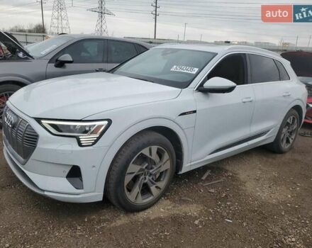 Білий Ауді E-Tron, об'ємом двигуна 0 л та пробігом 61 тис. км за 18000 $, фото 1 на Automoto.ua