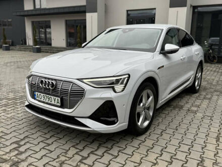 Белый Ауди E-Tron, объемом двигателя 0 л и пробегом 140 тыс. км за 33490 $, фото 1 на Automoto.ua